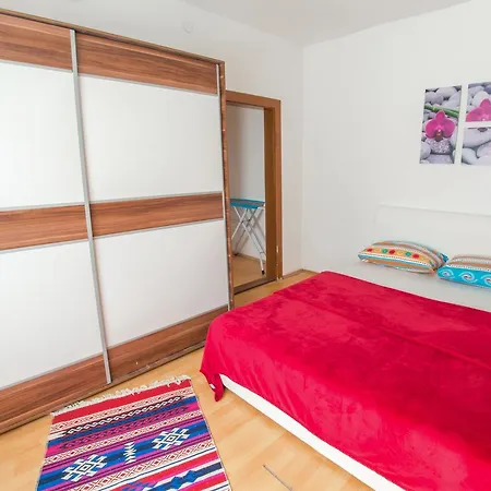 Tiger Lily Apartment