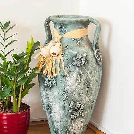 Tiger Lily Apartamento *